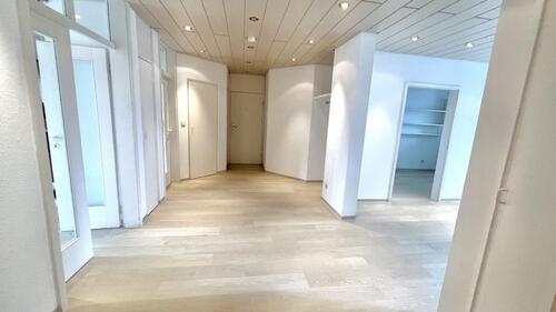 Foto - Zentrumsnahe 3 Zimmer Wohnung mit zwei Balkone und TG