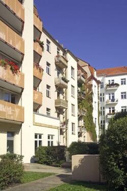 Foto - Erstbezug nach Sanierung: geräumige 3-Raum-Wohnung mit Ofenheizung in Elbnähe