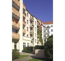 Erstbezug nach Sanierung: geräumige 3-Raum-Wohnung mit Ofenheizung in Elbnähe - Dresden Altstadt