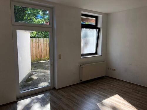 Foto - EG Wohnung mit Einbauküche, zentr. Lage, Terrasse, Schuppen