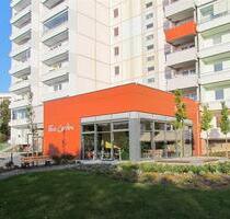 Wohnung mit TOP-Aussicht - 225,00&nbsp;EUR Kaltmiete, ca.&nbsp; 35,75&nbsp;m&sup2; in Reichenbach im Vogtland (PLZ: 08468)