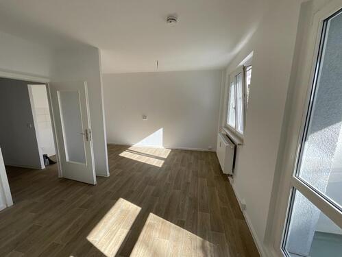 Foto - frisch saniert - 3-RW mit Balkon und Aufzug