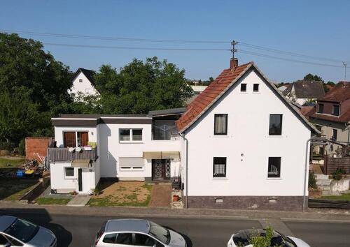 Foto - Wohnhaus mit Einliegerwohnung - ohne Maklerprovision