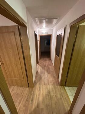 Foto - Frisch renoviert! 3-Zimmer Wohnung mit Küche und top Anbindung