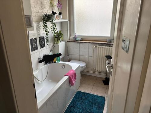 Foto - 5-Zimmer Wohnung ab Juni - 600,00&nbsp;EUR Kaltmiete, ca.&nbsp; 104,00&nbsp;m&sup2;