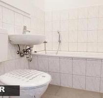 große 4 Zimmer, Balkon frisch saniert - Zwickau Neuplanitz