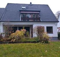 Sofort verfügbar: Zwischenmiete in großem Haus mit Garten - Hamburg Wandsbek