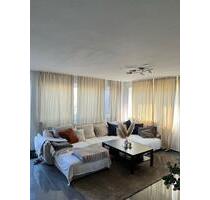 Helle Wohnung auf der Neusser Str. mit Terasse zu vermieten - Rösrath