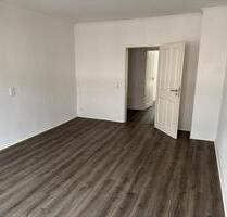 2ZKB, Top Lage, Einbauküche, frisch renoviert, Kellerabteil - Bad Homburg vor der Höhe Berliner Siedlung/Gartenfeld