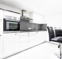 Hochwertig sanierte Wohng. zu 32 qm, inkl. EBK und Möbel, 2 Zim. in Arnsberg!