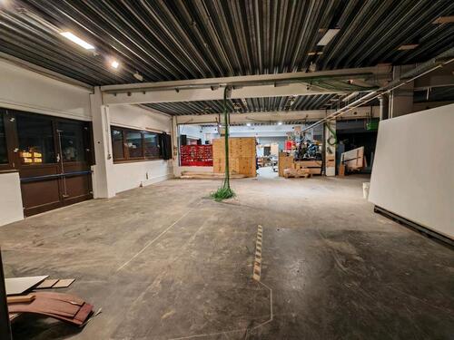 Foto - Lagerfläche Platz Halle Lager Werkstatt Produktion Basteln