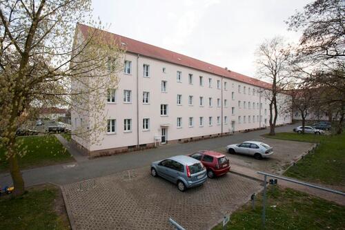Foto - Bei uns steht IHR AUTO sicher! - 35,00 EUR Miete,