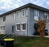 Büro + Lager + Parkplatz - 8,00 EUR Kaltmiete, ca.  8,00 m² in Schwerin (PLZ: 19061) Gartenstadt