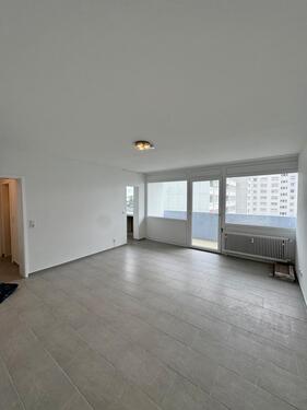 Foto - Gepflegte 2-Zimmer Wohnung mit Balkon und Stellplatz in F-Nied
