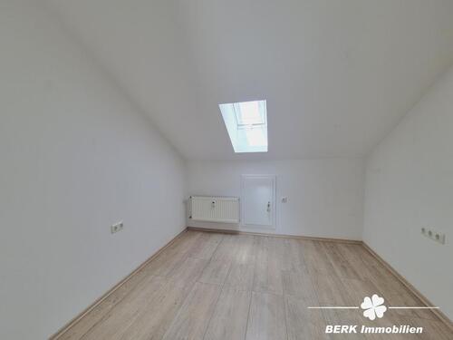 Foto - Dachgeschoßwohnung in Großkrotzenburg zur Miete