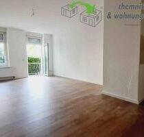 Frisch renovierte 2-Raum-Wohnung mit Balkon, Tageslichtbad und PKW-Stellplatz - in UNI-Nähe - Chemnitz Bernsdorf