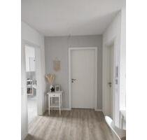 Neuwertige EG Wohnung, barrierefrei separater Eingang, Petersberg - Fulda Aschenberg