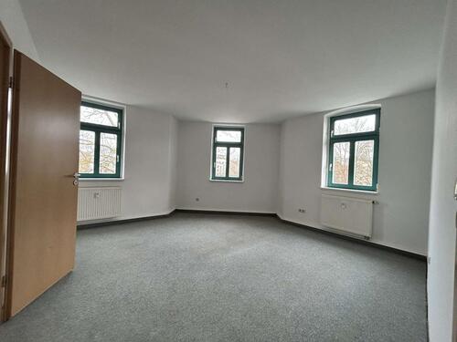 Foto - ***Helle DG-Wohnung in Altendorf – in Renovierung, neuer Laminatboden***