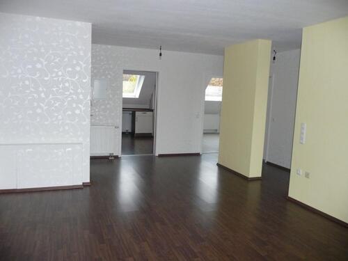 Foto - Sehr schöne 3-Zimmer-DG-Wohnung, Tel.: 0171 8310089
