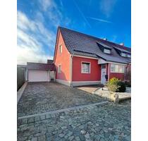 Verkaufe Doppelhaushälfte mit Garage in beliebter Stadtrandlage - Halberstadt