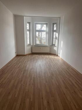 Foto - RENOVIERTE 3-RAUM-WOHNUNG MIT GROSSEM BALKON 