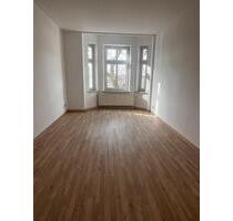 RENOVIERTE 3-RAUM-WOHNUNG MIT GROSSEM BALKON | 92,70 M² | 1. OG | TOP-LAGE 09130 CHEMNITZ