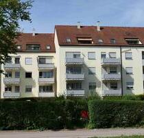 3 Zimmer DG Wohnung, provisionsfrei mit Südbalkon und Weitblick. - Stadtbergen