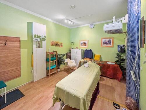 Foto - biete im Ärztehaus: Arzt-Praxis Physio Schönheits-Salon 116m²