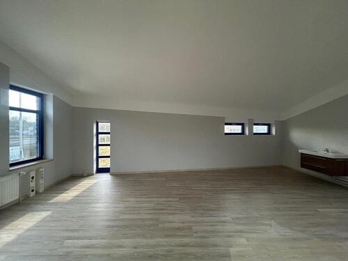 Foto - repräsentatives Büro + Betriebswohnung mit schönem Außenbereich