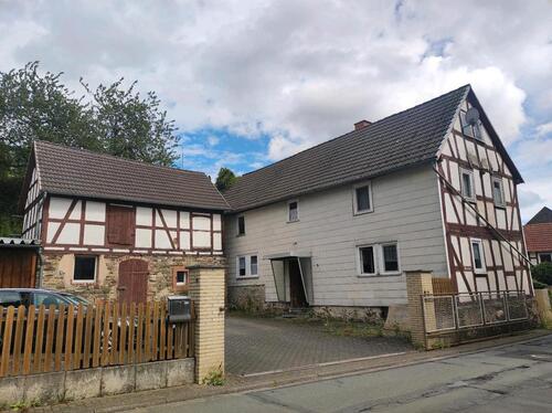 Foto - 5 Zimmer Einfamilienhaus zum Kaufen in Gladenbach