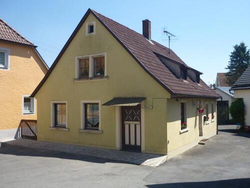 Foto - kleines Haus - 790,00&nbsp;EUR Kaltmiete, ca.&nbsp; 115,00&nbsp;m&sup2;