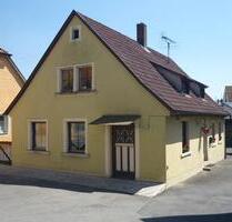 kleines Haus - 790,00&nbsp;EUR Kaltmiete, ca.&nbsp; 115,00&nbsp;m&sup2; in Stadtsteinach (PLZ: 95346)
