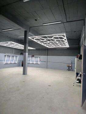 Foto - Gewerbehalle Stadt - 1.800,00 EUR Kaltmiete,