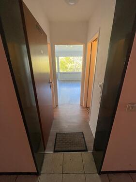 Foto - 1 Zimmer Wohnung mit Balkon,Stellplatz& Schwimmbad in guter Lage