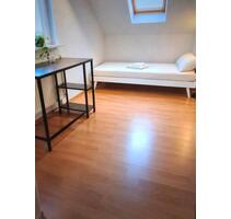 Möbliertes Zimmer zu vermieten - 500,00&nbsp;EUR Kaltmiete, ca.&nbsp; 15,00&nbsp;m&sup2; in Stuttgart (PLZ: 70192) Stuttgart-Nord