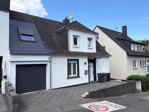Foto - Komplett neu renoviertes EFH in zentraler Lage mit Fernblick
