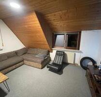 Schöne 3-Zimmer-DG-Wohnung mit EBK in Schwäbisch Gmünd-Lindach - Täferrot Schöne 3-Zimmer-DG-Wohnung mit EBK in Schwäbisch Gmünd-Lindach - Täferrot