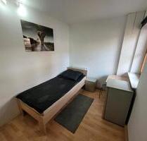 Zimmer zu vermieten - 350,00&nbsp;EUR Kaltmiete, ca.&nbsp; 8,00&nbsp;m&sup2; in Deggendorf (PLZ: 94469)