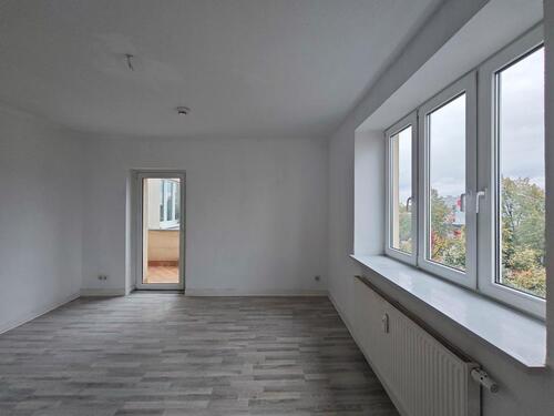 Foto - WIR RENOVIEREN FÜR SIE - 443,00 EUR Kaltmiete,