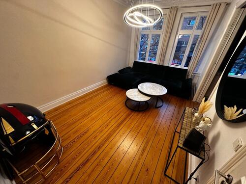 Foto - Junger Arzt pendelt - 3 Zimmer in 100qm (4 Z.) Wohnung frei. Altb