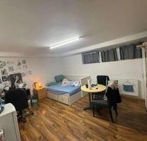 1 großes WG Zimmer Dürrlewang. - 400,00&nbsp;EUR Kaltmiete, ca.&nbsp; 21,00&nbsp;m&sup2; in Stuttgart (PLZ: 70565) Vaihingen