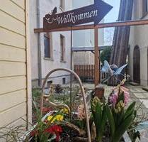 2 Zimmer Wohnung mit Einbauküche in KirchbergSa. zu vermieten!