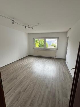 Foto - Gepflegte 3-Zimmer-Wohnung mit Balkon und Einbauküche in Gießen