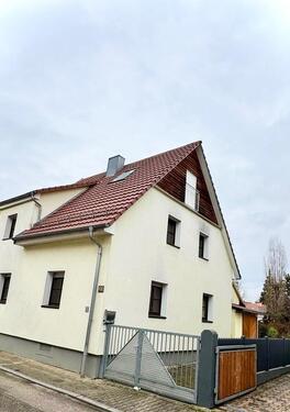 Foto - Großzügige Doppelhaushälfte in attraktiver Lage