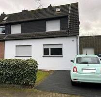 Großzügiges Grundstück mit Bestandsgebäude in Meerbusch