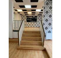 Laden in der Stadtmitte - 550,00&nbsp;EUR Kaltmiete, ca.&nbsp; 100,00&nbsp;m&sup2; in Hof (PLZ: 95030) Neuhof