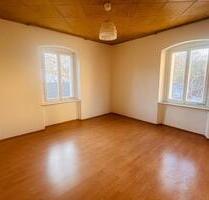 Schöne Altbauwohnung zwischen Bahnhof und Uni in Regensburg