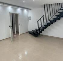 Wohnung mit 2 stockwerke - 2.000,00 EUR Kaltmiete, in Wiesbaden (PLZ: 55246) Mainz-Kostheim