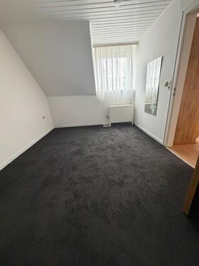 Foto - 2 Zimmer Dachgeschoßwohnung zur Miete in Krefeld