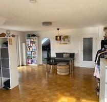 Stilvolle Wohnung mit hochwertiger Ausstattung und Balkon - Bayreuth Altstadt